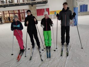 Mehr über den Artikel erfahren Vereinsausflug der Abteilung Wassersport nach Oberhof – Winterspaß pur!