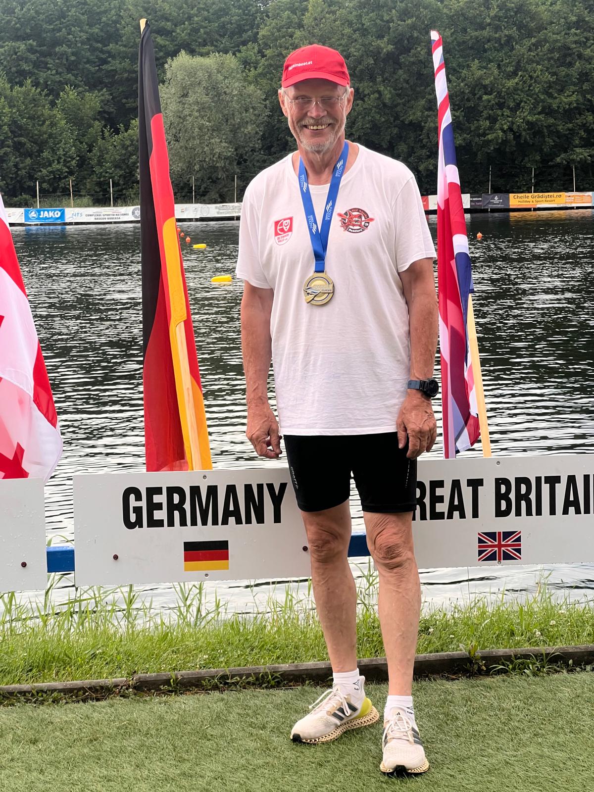 Du betrachtest gerade Erfolgreiche Europameisterschaft für unsere Masters-Paddler in Rumänien